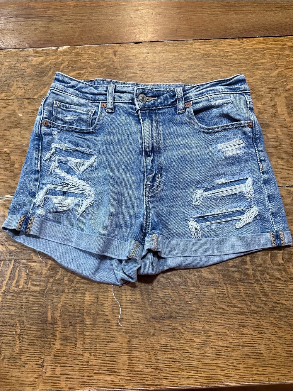 American Eagle‎ Outfitters mom shorts sz 6 Light Blue Distressed